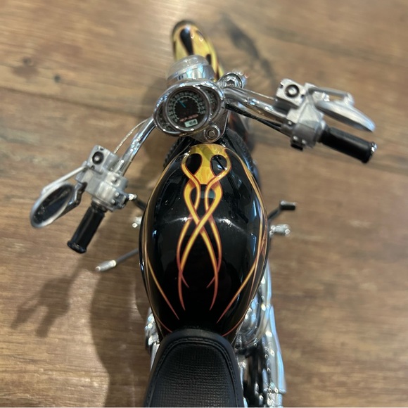 Franklin Mint 2005 Harley-Davidson Road Rally VRSCB V-ROD Limited Edition - Picture 6 of 14